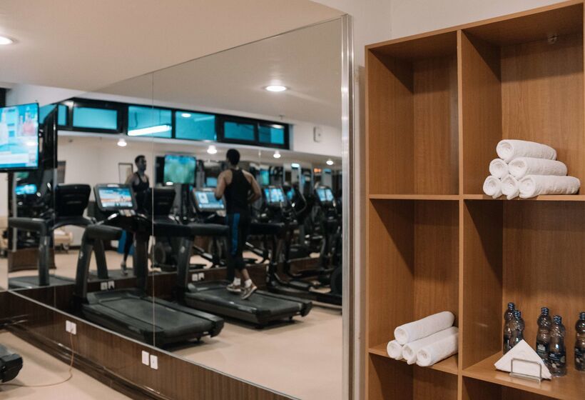 Отель Golden Tulip Addis Ababa