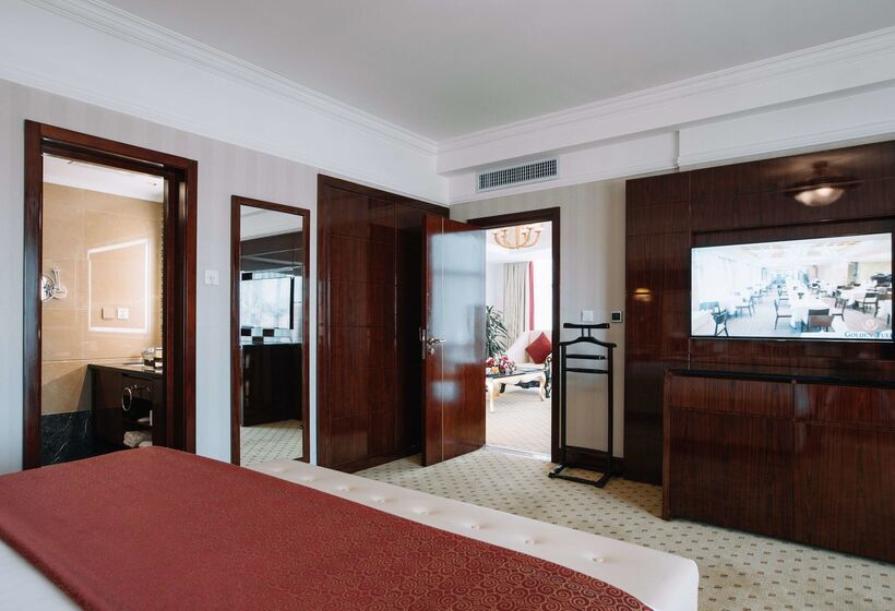 Отель Golden Tulip Addis Ababa