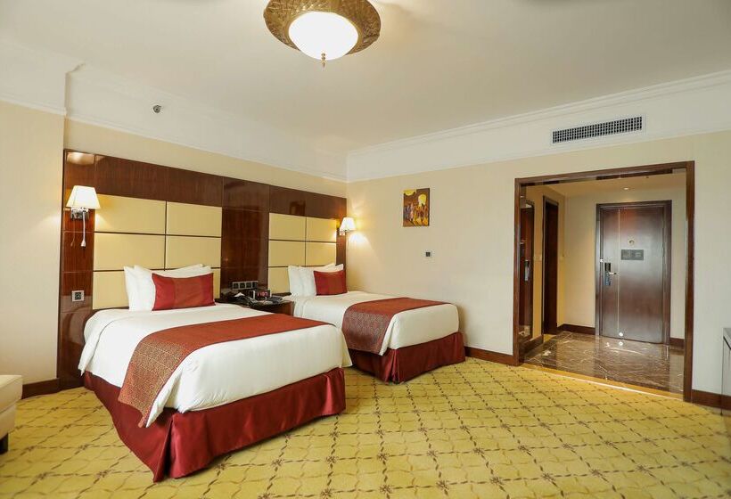 Отель Golden Tulip Addis Ababa