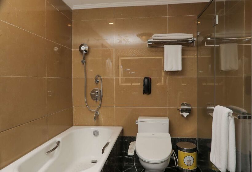 Отель Golden Tulip Addis Ababa