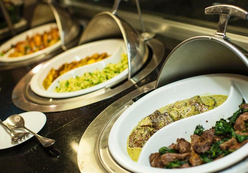 Отель Golden Tulip Addis Ababa