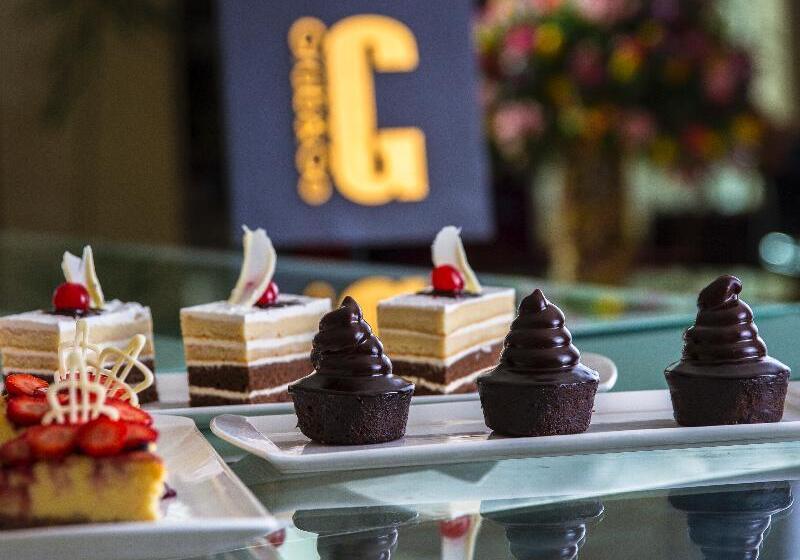 Отель Golden Tulip Addis Ababa