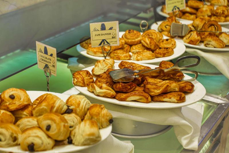 Отель Golden Tulip Addis Ababa