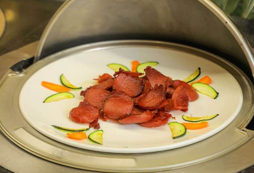 Отель Golden Tulip Addis Ababa