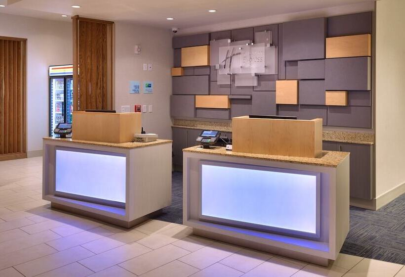 فندق Holiday Inn Express & Suites Phoenix West   Buckeye, An Ihg