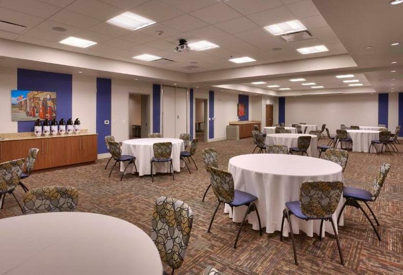 فندق Holiday Inn Express & Suites Phoenix West   Buckeye, An Ihg