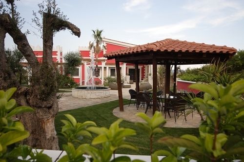 酒店 La Maison Rouge Resort