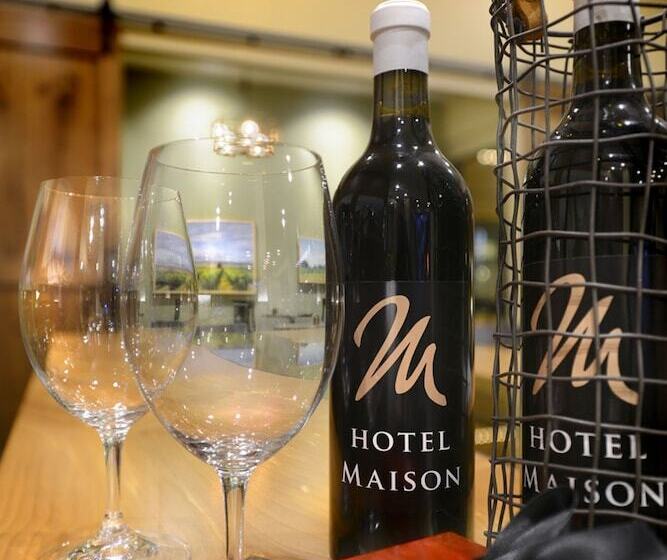 Отель Maison Yakima Tapestry Collection By Hilton