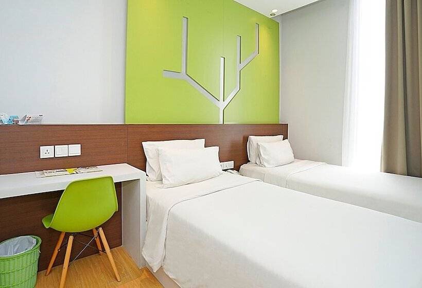 Hotelli Maxone S At Pemuda Jakarta