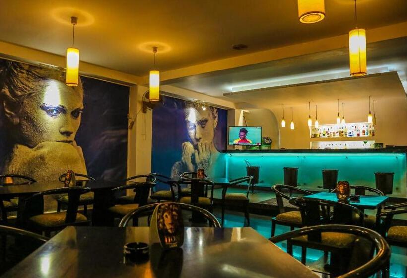 בית מלון כפרי Oak Ray City