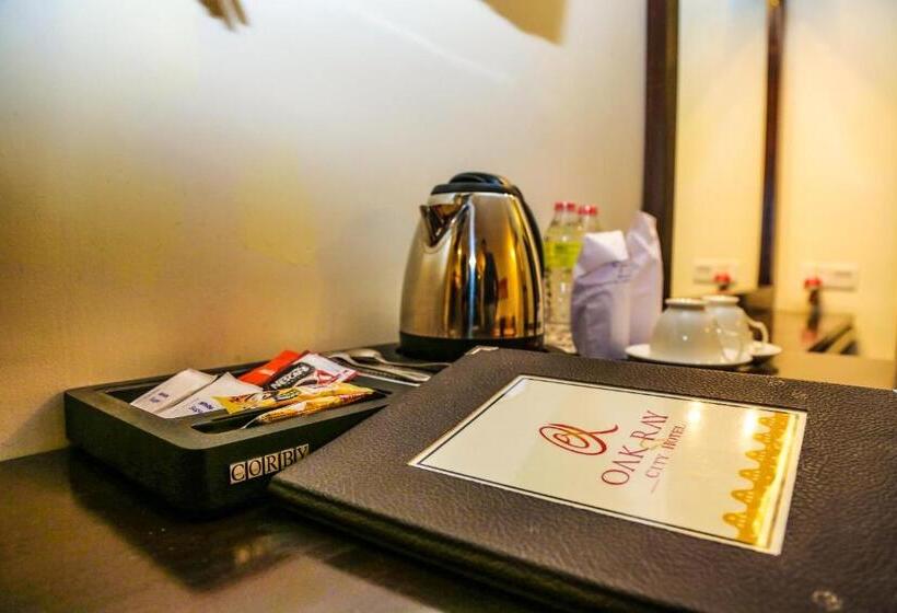 בית מלון כפרי Oak Ray City