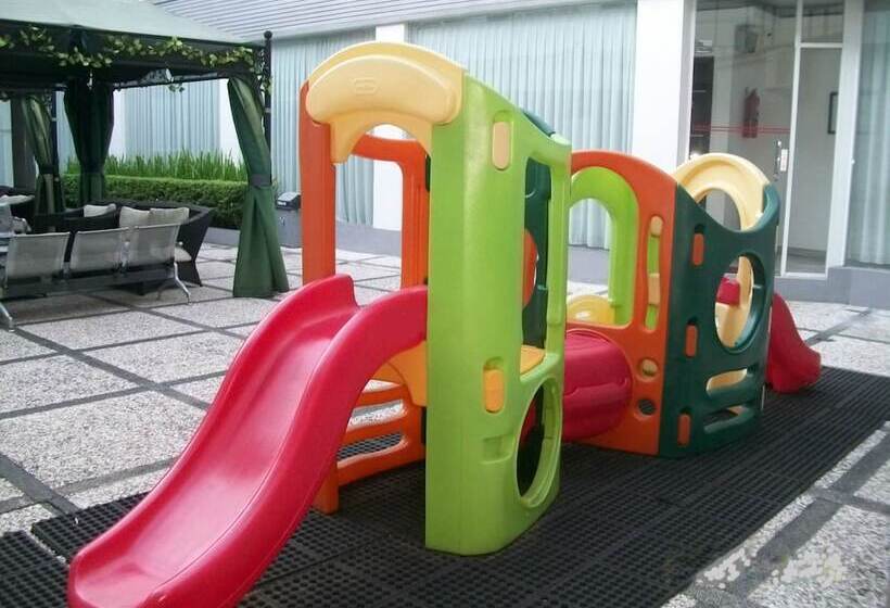 فندق Pondok Keluarga Osamaliki