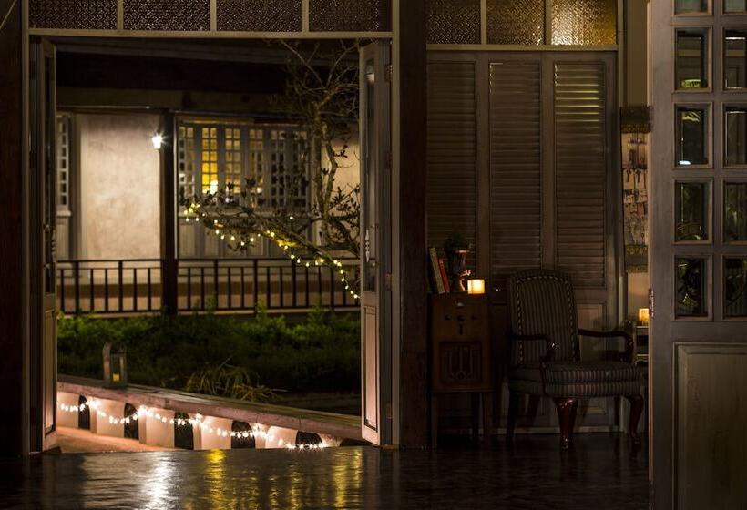 Отель Reverie Siam