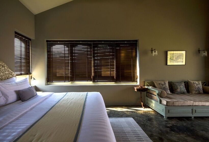 Отель Reverie Siam