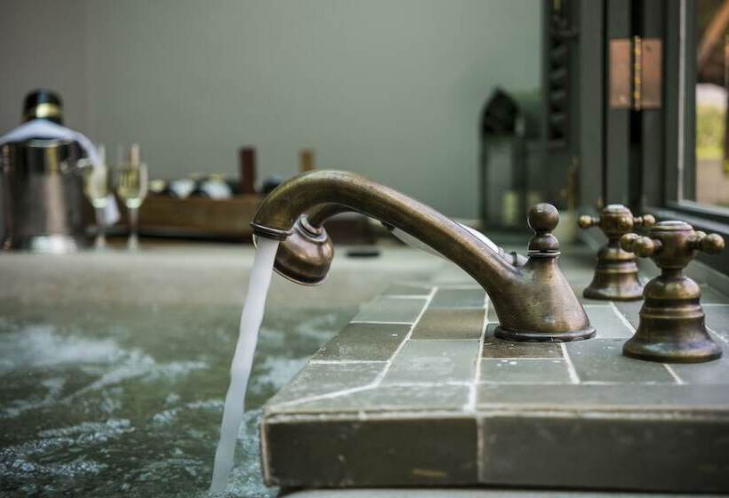 Отель Reverie Siam