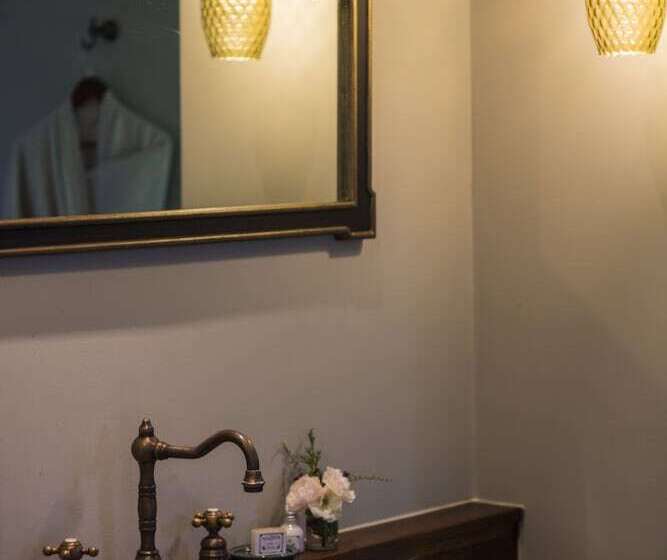 Отель Reverie Siam