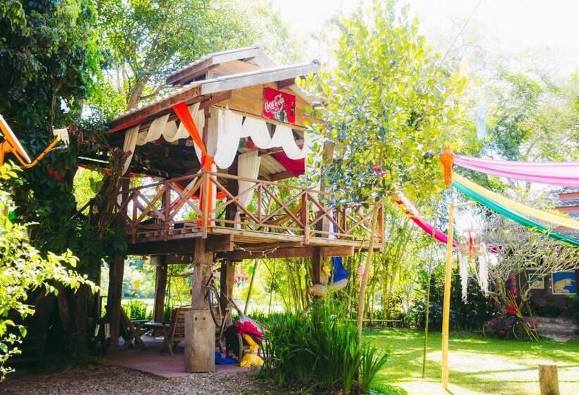 Отель Sawasdeepai River Resort