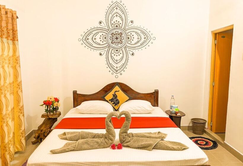 酒店 Sigiriya Rock Gate Tree House