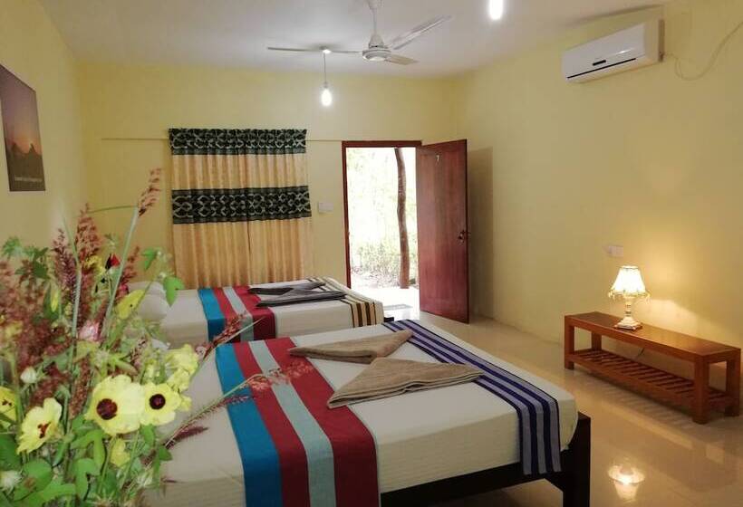 酒店 Sigiriya Rock Gate Tree House