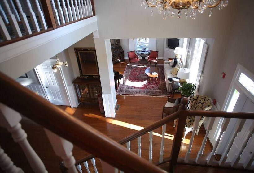 فندق Stone Mountain Manor