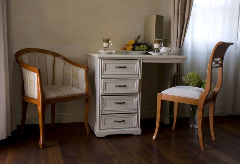 هتل Villa Park Wesola