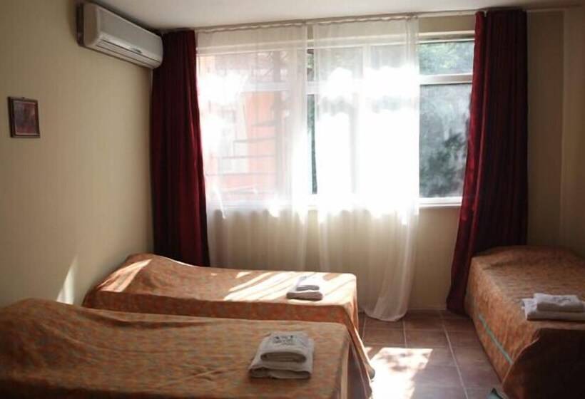 בית מלון כפרי Hostel Lakeside