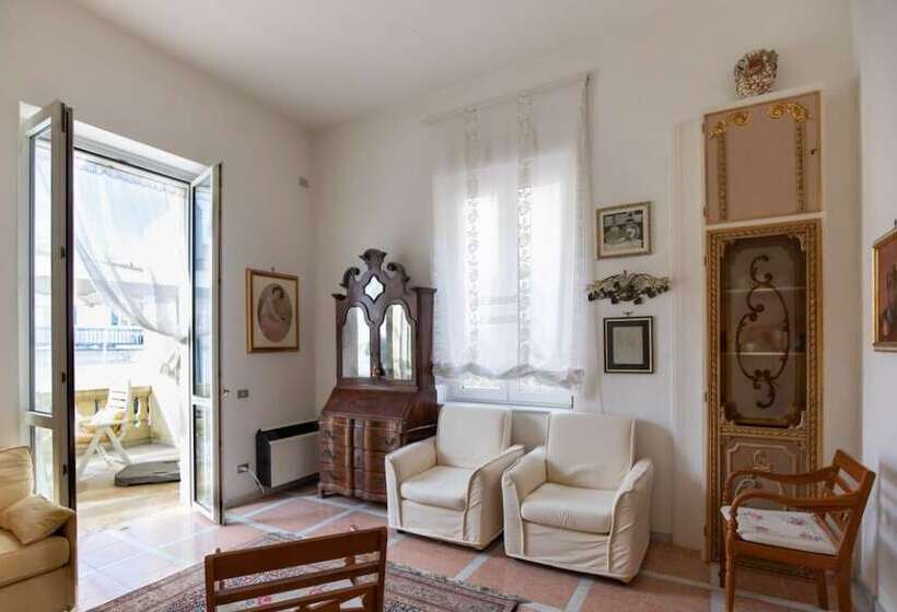 Lido Beach Apartment