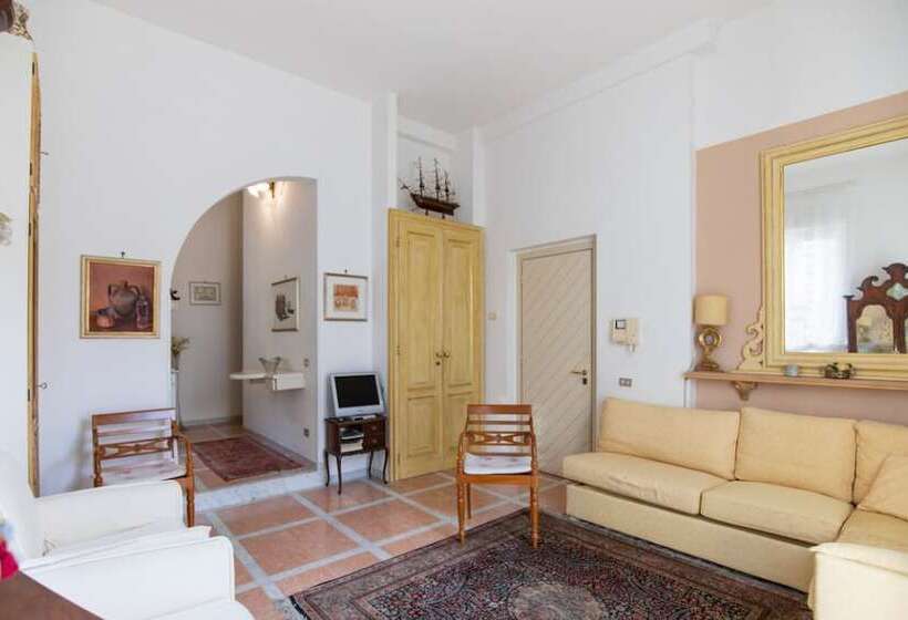 Lido Beach Apartment