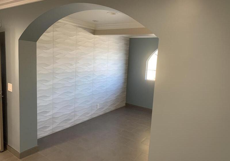 汽车旅馆  Industry Inn & Suites