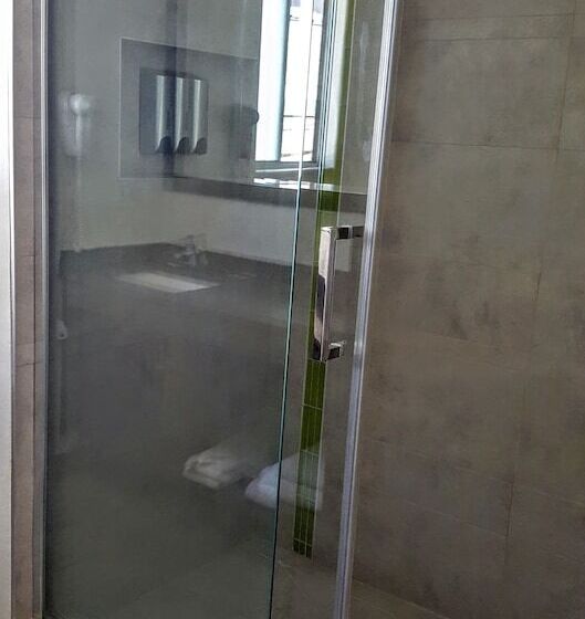 מוטל Jewel City Inn