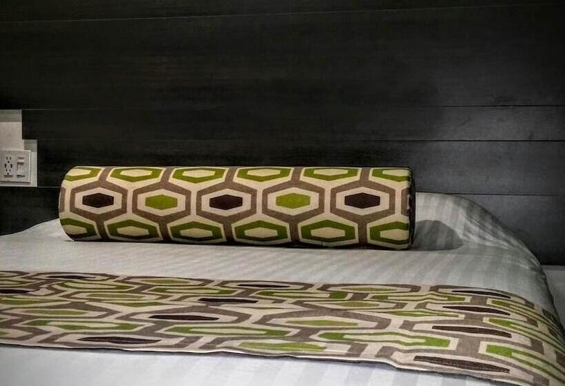 מוטל Jewel City Inn