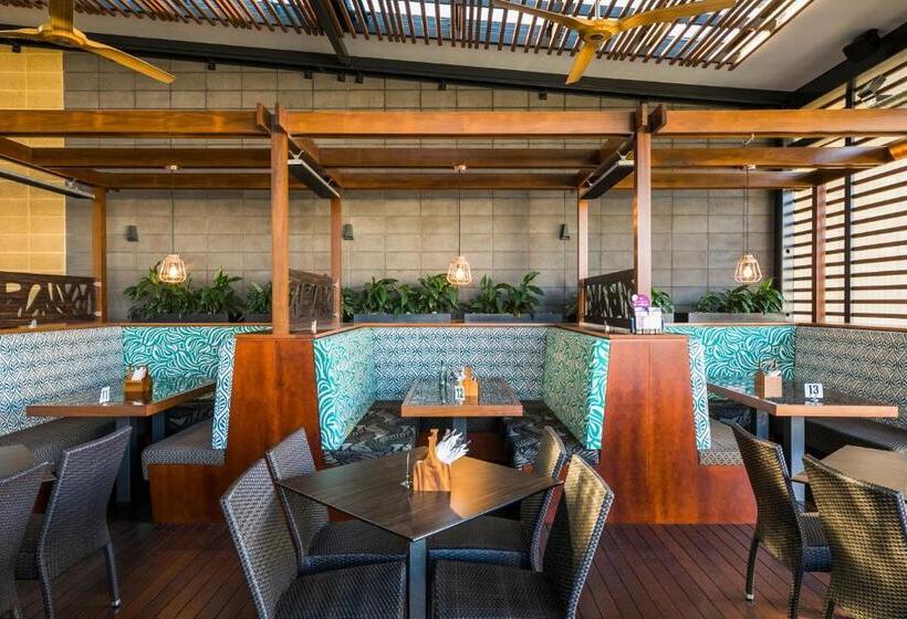 모텔 Nightcap At Golden Beach Tavern