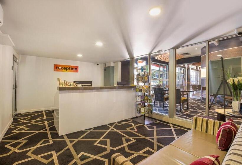 汽车旅馆 Nightcap At Golden Beach Tavern