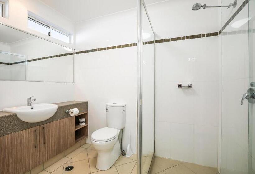 汽车旅馆 Nightcap At Golden Beach Tavern