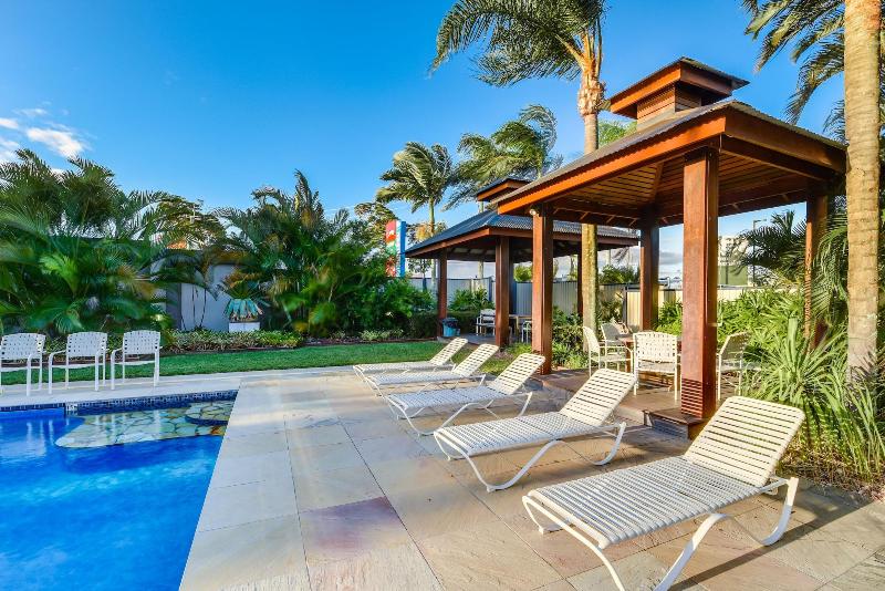 모텔 Nightcap At Golden Beach Tavern