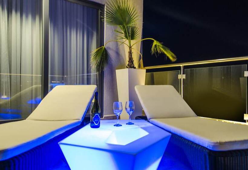 Paramount Bay Penthouse