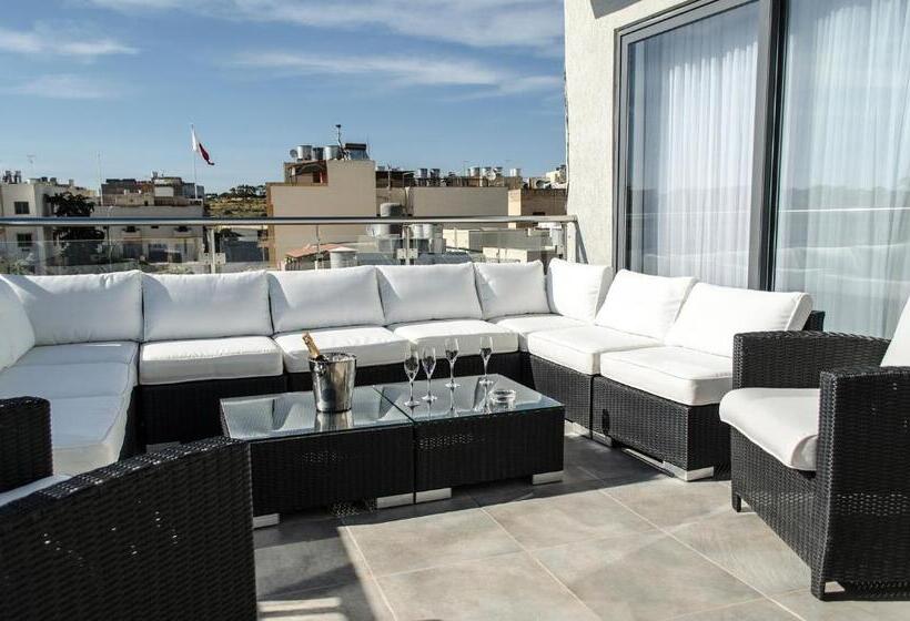 Paramount Bay Penthouse