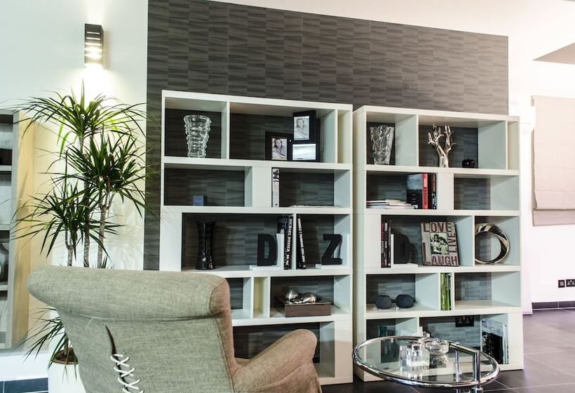 Paramount Bay Penthouse