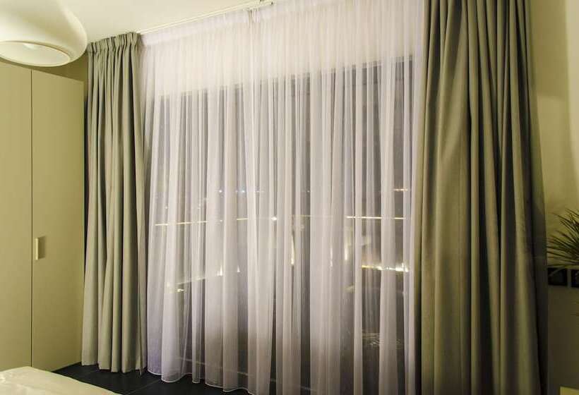 Paramount Bay Penthouse