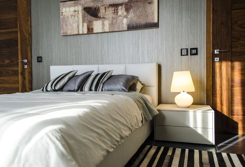 Paramount Bay Penthouse