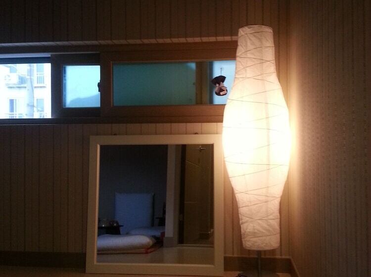 פנסיון 41st Guest House