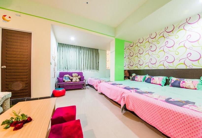 پانسیون Love Night Market Inn