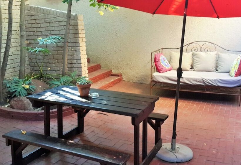 بنسيون Pumleni Guesthouse