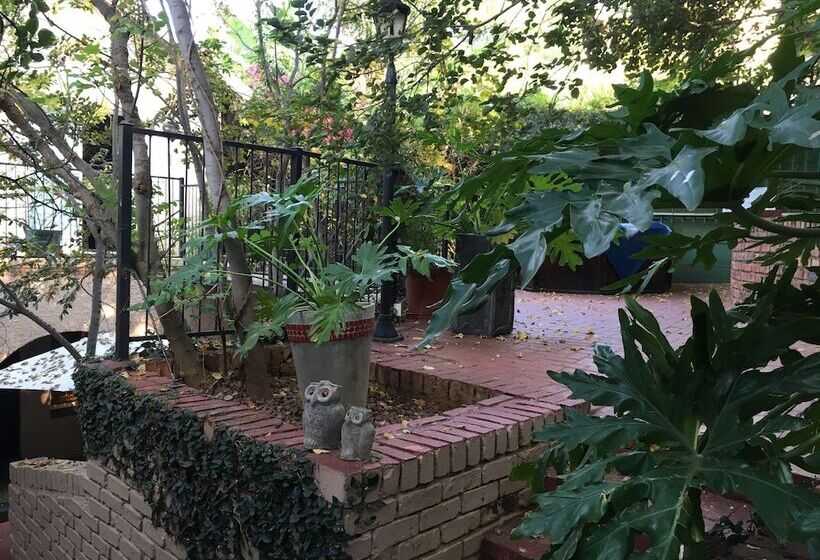 بنسيون Pumleni Guesthouse