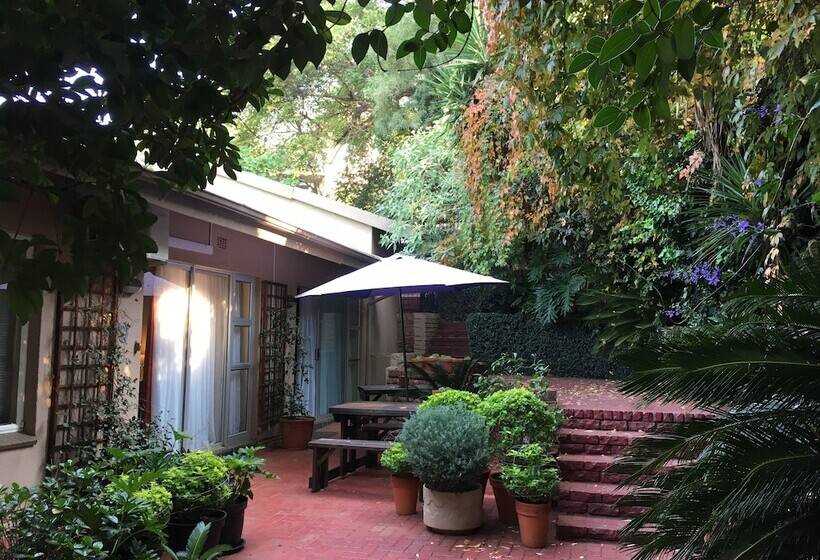 بنسيون Pumleni Guesthouse