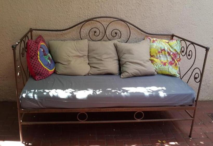 بنسيون Pumleni Guesthouse