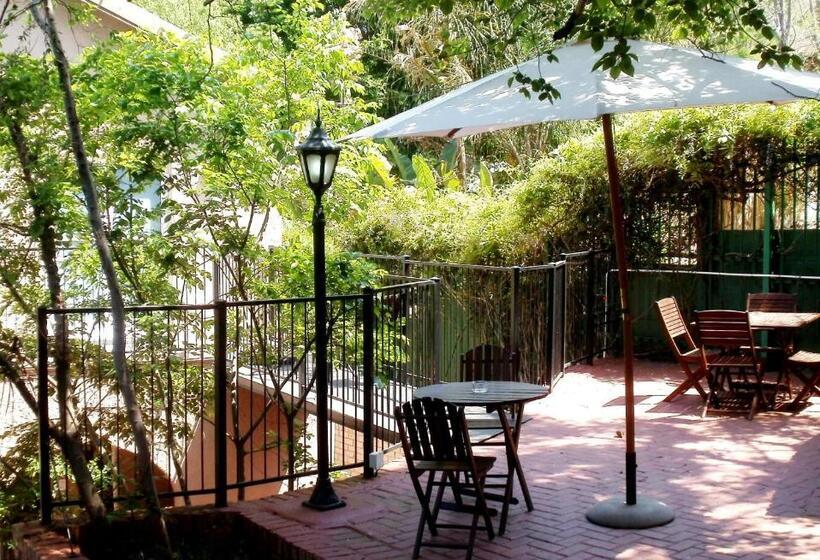 بنسيون Pumleni Guesthouse