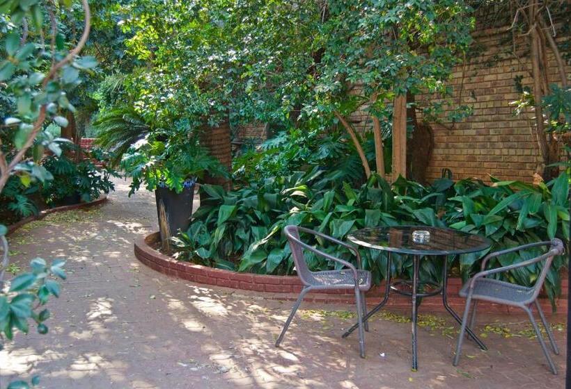 بنسيون Pumleni Guesthouse