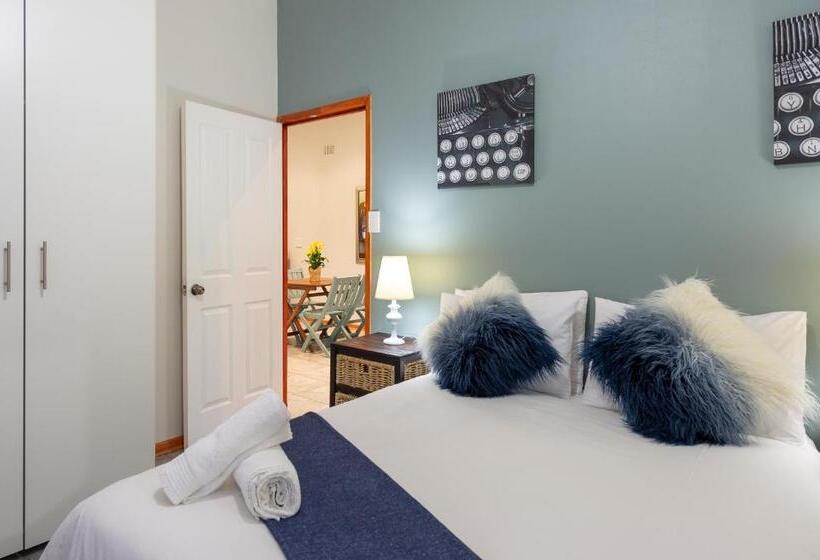 פנסיון Zesty Guesthouse