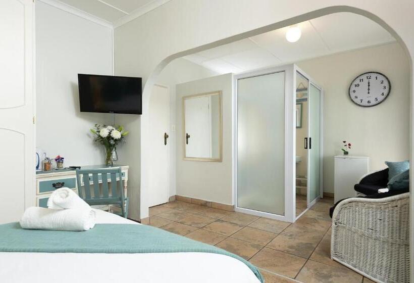 פנסיון Zesty Guesthouse